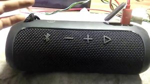 Блютуз Колонка JBL Flip 3 SE - не включается и не работает