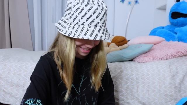 ? СОБИРАЮ ВЕЩИ В ЛАГЕРЬ / ✅ ЧТО ВЗЯТЬ В ЛЕТНИЙ ЛАГЕРЬ смотреть онлайн