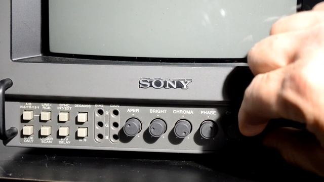 Auction Item #1 - Sony PVM 8042Q Trinitron CRT Monitor смотреть онлайн