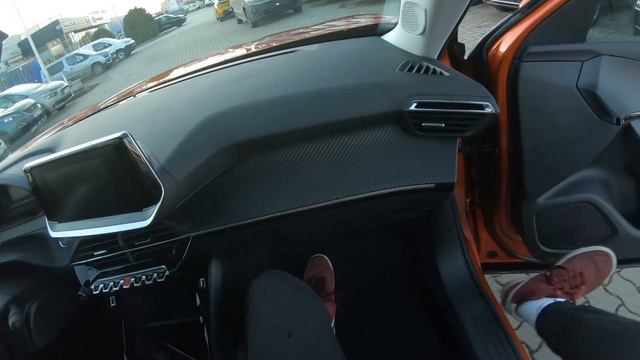 Peugeot e-2008 Active Pack 136 LE (100 KW) Fusion Orange смотреть онлайн