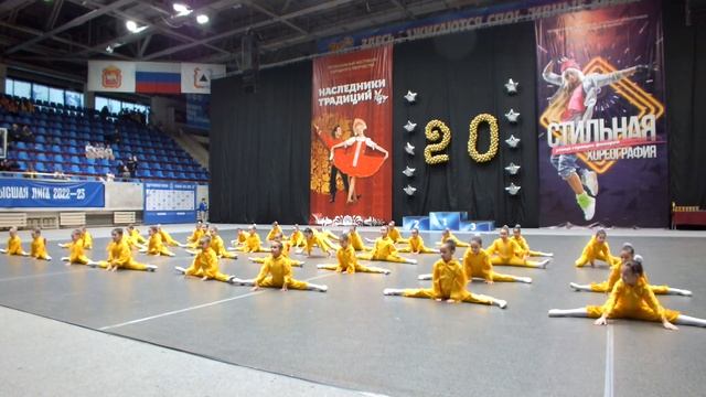 "Птичий дворик". смотреть онлайн