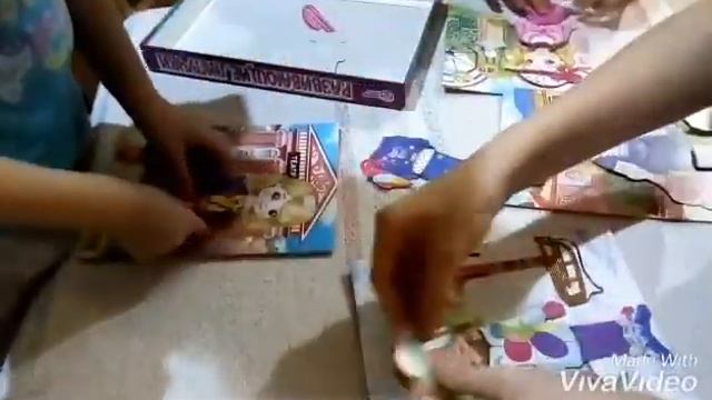 Развивающие липучки "Одень куклу". Игра для девочек 3+. смотреть онлайн