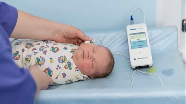 КАК ПРОВЕРИТЬ СЛУХ У РЕБЕНКА ДОМА | Проверка слуха у ребёнка смотреть онлайн