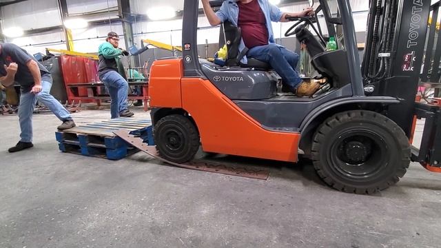 Hardox 450 Strength Test смотреть онлайн