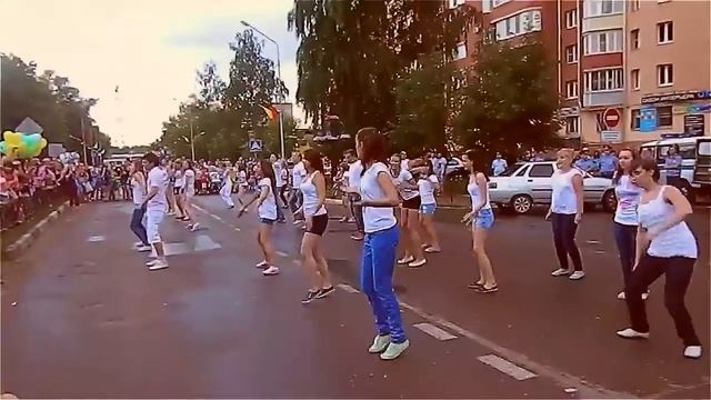 г.Куровское.Флешмоб на День города.2013г. смотреть онлайн
