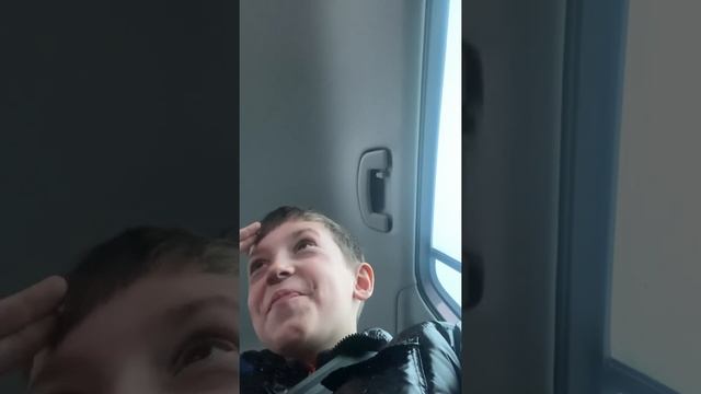 Лицо спалено ем самую кислую конфету в мире!!!(toxic waste) смотреть онлайн