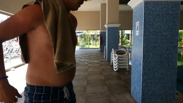 Завтрак в отеле Haydarpasha Palace 5 _Саша в конкурсе на бассейне))))