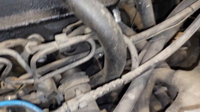 Замена свечей накала Volkswagen Transporter T4 1.9 смотреть онлайн