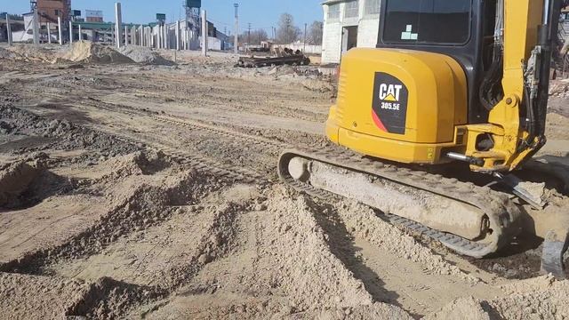 Мини экскаватор Caterpillar 305.5E смотреть онлайн