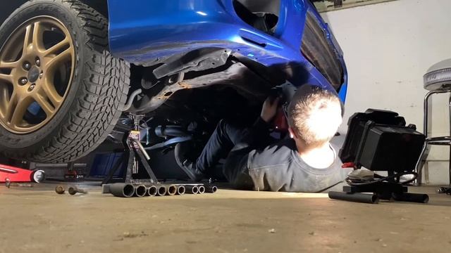 2003 Subaru WRX Frame support removal смотреть онлайн
