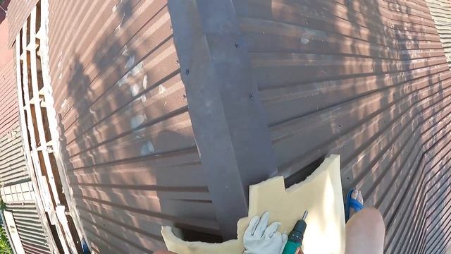 ?МЕНЯЕМ КРЫШУ НА ДАЧЕ ЗА 1 ДЕНЬ | ПЕРЕКРЫВАЕМ ПРОФНАСТИЛОМ СВОИМИ РУКАМИ смотреть онлайн