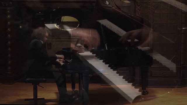 Piano101: Ladukhin - Bees смотреть онлайн