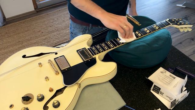 NO TALKING | Guitar Maintenance | Gibson ES-345 смотреть онлайн