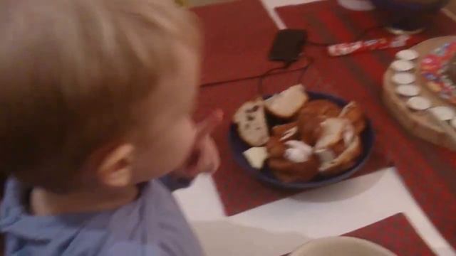 Ханука, зажигание свечей меноры, поздравление (: смотреть онлайн