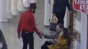 Пранк: Отбей пятюню!