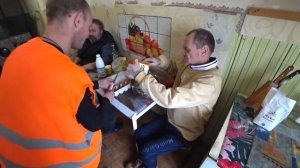 Хочу пожрать - Готовим блины у Сатаны на хате Весёлый ржачный выпуск