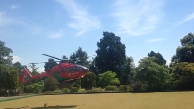 Air ambulance taking off from Belle Vue Park, Newport смотреть онлайн