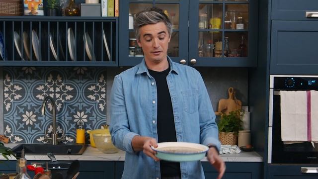 BEST Sticky Toffee Pudding Recipe! смотреть онлайн