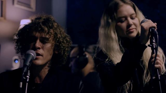 No Promises - Cheat Codes (Tiny Room Live Performance) смотреть онлайн