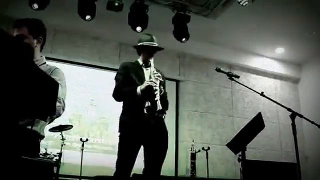 Vasily Kotlyarov - "Birks' Works" (live clarinet) смотреть онлайн