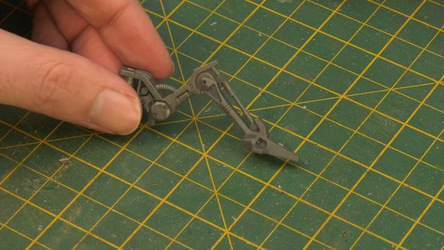 KITBASHED Alien Mech Prop - Replicating the "Money Bug" from Doctor Who смотреть онлайн