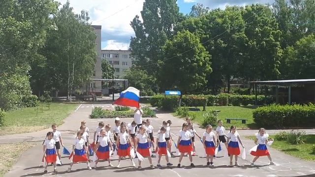 Флешмоб День России ДОУ 16 Ладушки смотреть онлайн