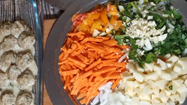 ОВОЩНОЙ СУП С РЫБНЫМИ ФРИКАДЕЛЬКАМИ И ФАСОЛЬЮ ВКУСНЕЕ СОЛЯНКИ смотреть онлайн