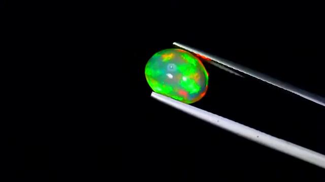 Камень радужный эфиопский опал натуральный 2.50 карат Артикул: 5416 цена: 3900 руб смотреть онлайн