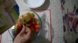 Тушёные овощи.Все овощи смешали и в микроволновку.Быстро и доступно