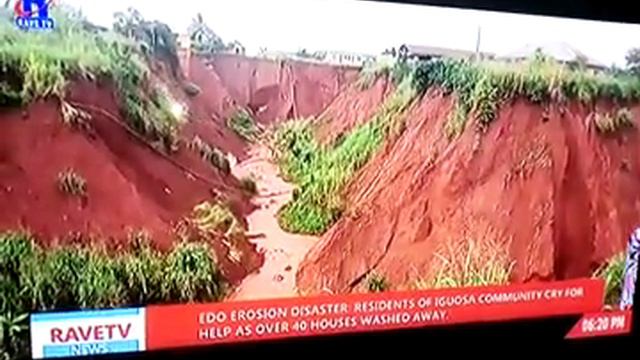 EDO EROSION DISASTER: RESIDENTS OF IGUOSA COMMUNITY CRY FOR HELP AS OVER 40 HOUSES WASHED AWAY. смотреть онлайн