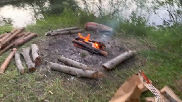 Отдых с друзьями на природе - открытие летнего сезона,Шашлык на мангале,Картошка в фольге на углях смотреть онлайн