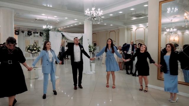 Galina Botezatu și formația „La Izvor” de la Cantemir încinge nunta смотреть онлайн