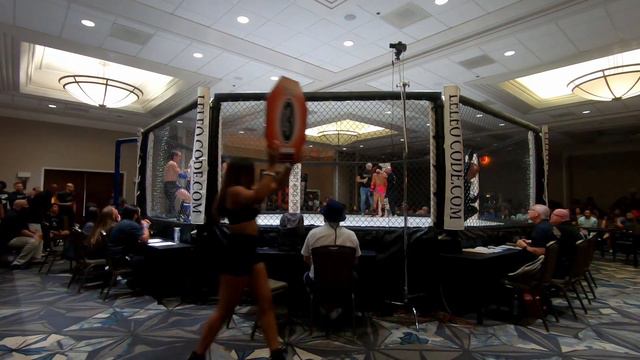 Bobby Martin vs David Angel 135 lb Muay Thai w. Leleo Code смотреть онлайн