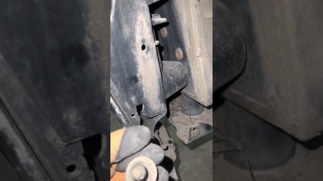 Люктен су ағады . Себебін таптым BMW e60 течет вода с люка потолок причина устраняем смотреть онлайн