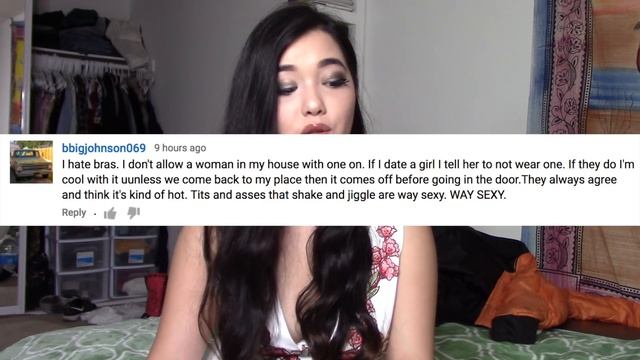 READING WEIRD / MEAN COMMENTS смотреть онлайн