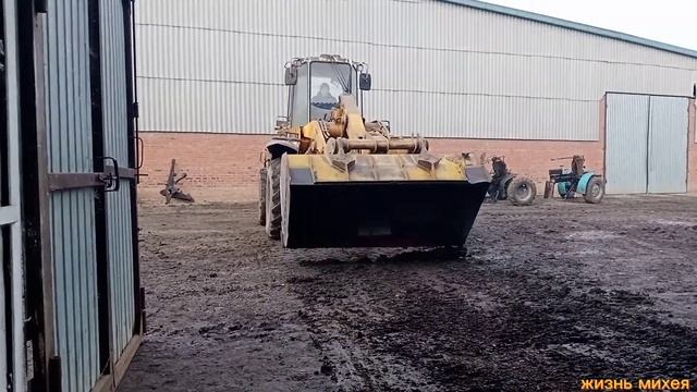 ПРИШЛА ЗИМА / А ВСЛЕД ЗА НЕЙ ПРИШЛИ / И КАПИТАЛЬНЫЕ РЕМОНТЫ / ЖИЗНЬ МИХЕЯ / VLOG... смотреть онлайн