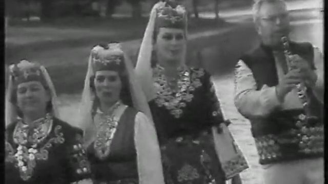 "Паднало дърво..." - Вокальный коллектив "Буджак" и солисты ансамбля "Кадынжа" с.Кубей смотреть онлайн