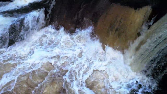 Воицкий падун. Водопад в Карелии. Сегежский район. смотреть онлайн
