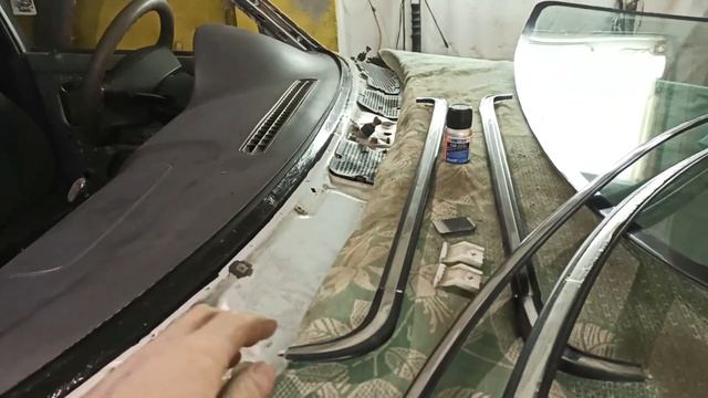 Замена лобового стекла Great Wall установка молдингов. смотреть онлайн
