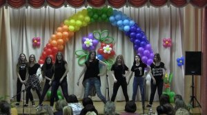 Танец девочек 8 марта