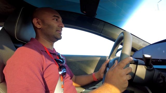 Lucid Air First Drive & Factory News! смотреть онлайн