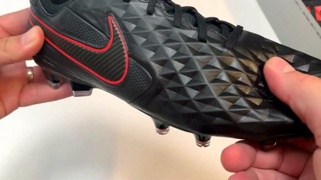 Nike Tiempo Legend 8 Elite FG Black X Chile Red смотреть онлайн