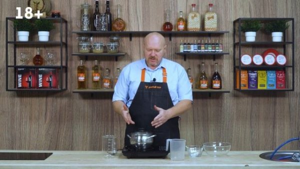 Спотыкач из клюквы (брусники). Вкусно, в меру сладко, пьяно и весело. С небольшой кислинкой