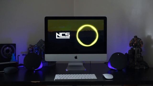 Razer Nommo Chroma Vs Logitech G560 - So Worth The Extra $50 смотреть онлайн