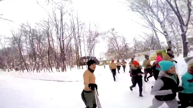Пробежка с голым торсом смотреть онлайн