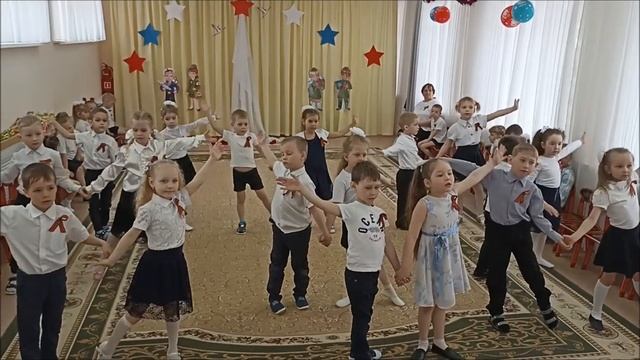 Вальс "Тучи в голубом". Старший дошкольный возраст. смотреть онлайн