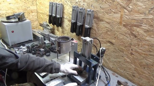 Бизнес в гараже. Сколько такая стоит в магазине ? смотреть онлайн