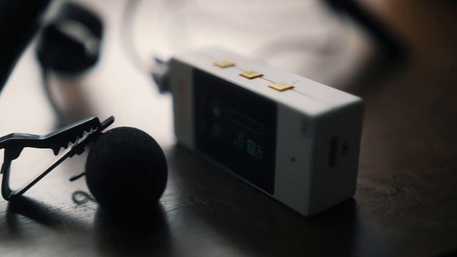 Budget Wireless Mic for Video // Dual Channel 7Ryms iRay UW10 // This is a pretty good mic смотреть онлайн