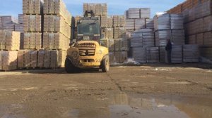 Погрузка кирпича