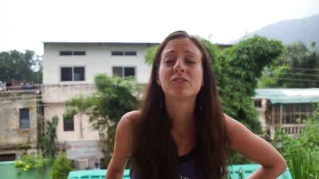 Akshi Yogashala Review - Julianne shares her experience about Yoga TTC in Rishikesh смотреть онлайн